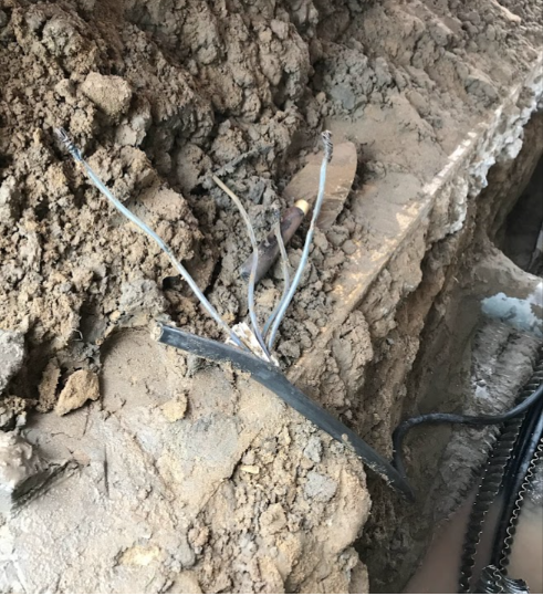 Cable fault location service or damaged underground metal pipe-EM method